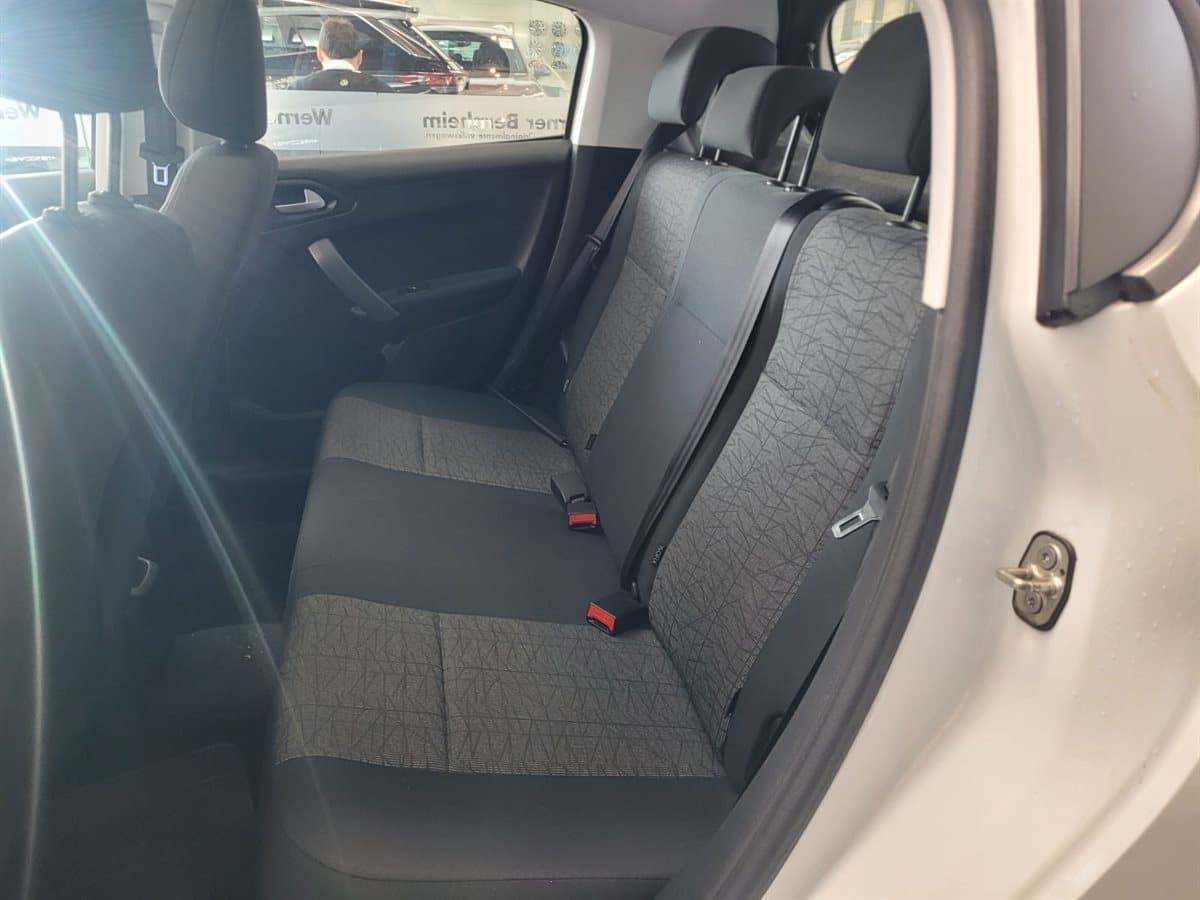 Peugeot 208 - Imagen 13