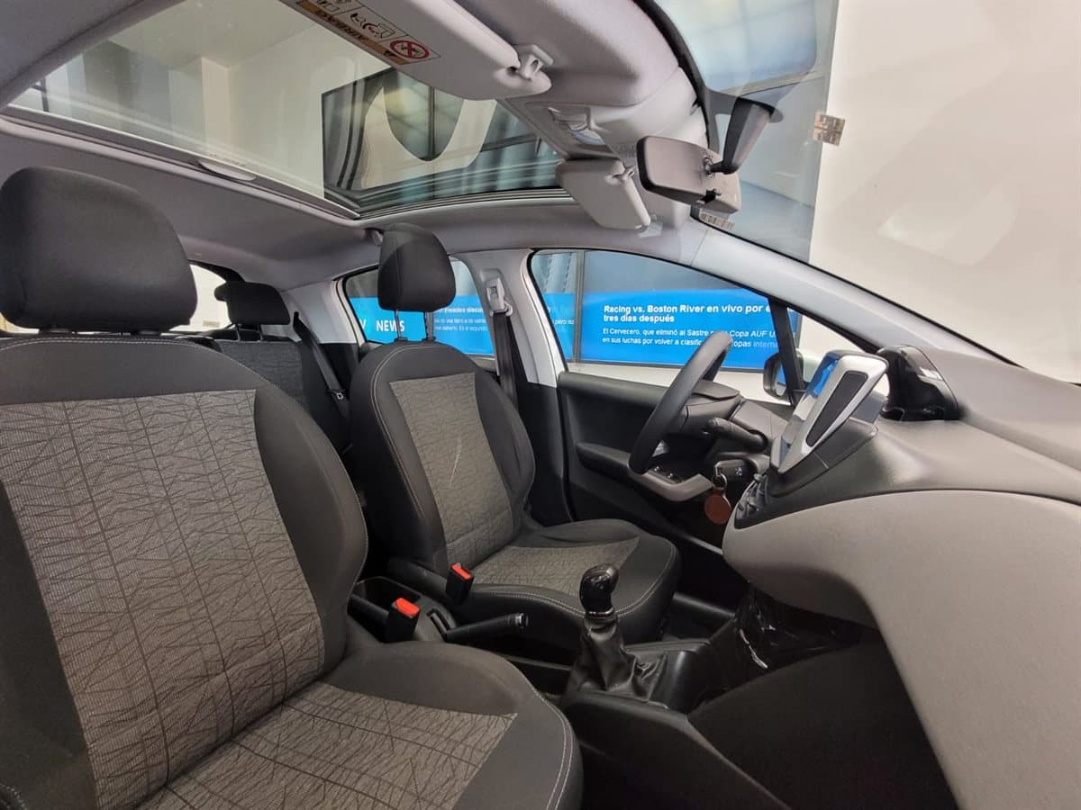 Peugeot 208 - Imagen 9