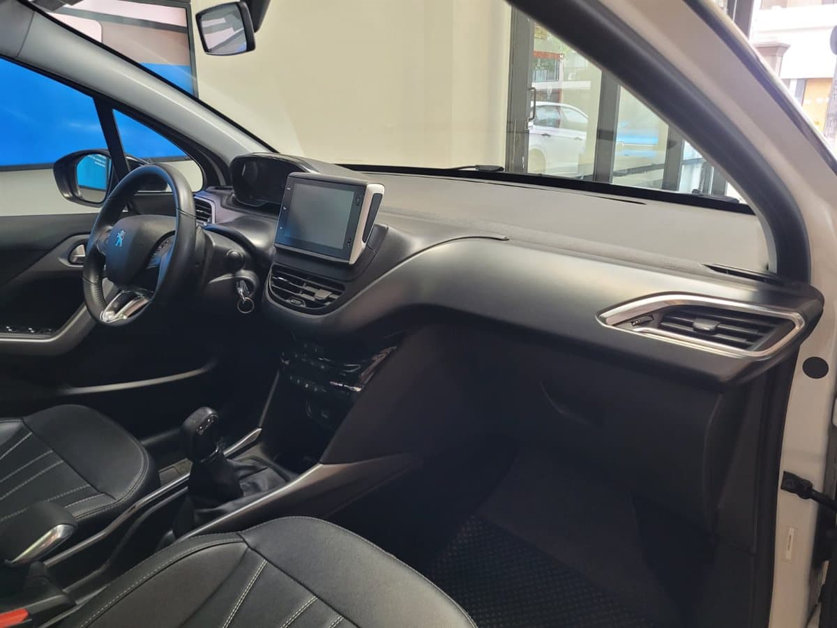 Peugeot 2008 - Imagen 13