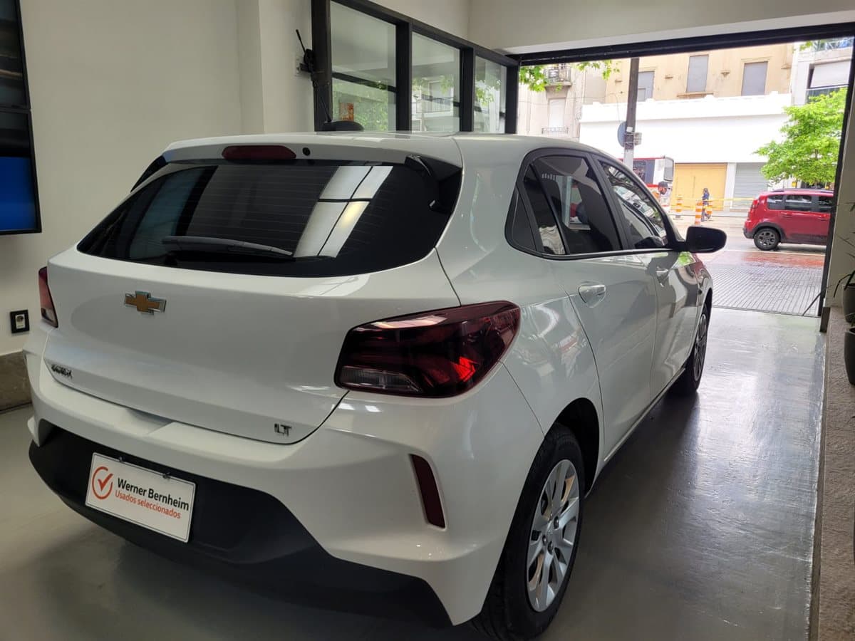 Chevrolet Onix - Imagen 4