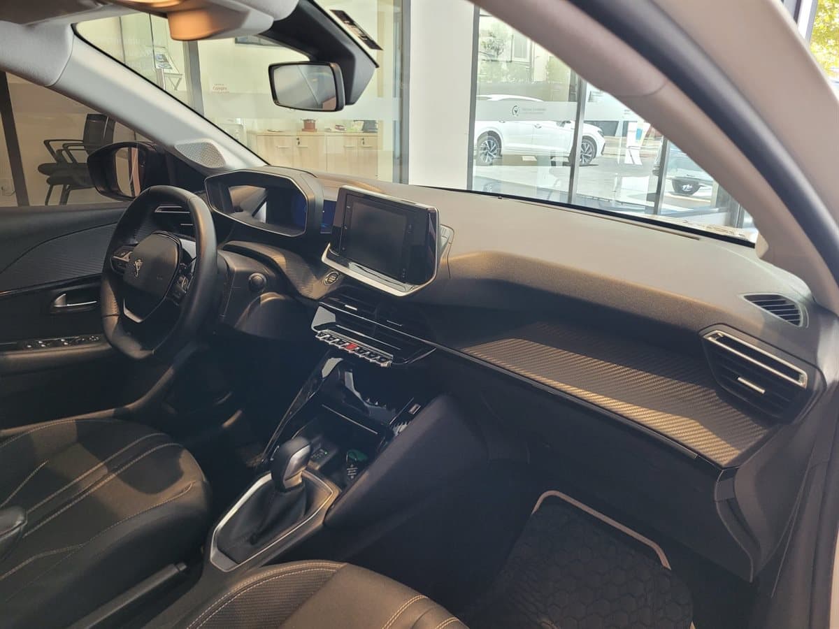 Peugeot 208 - Imagen 11