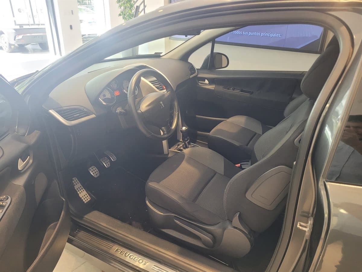 Peugeot 207 - Imagen 18